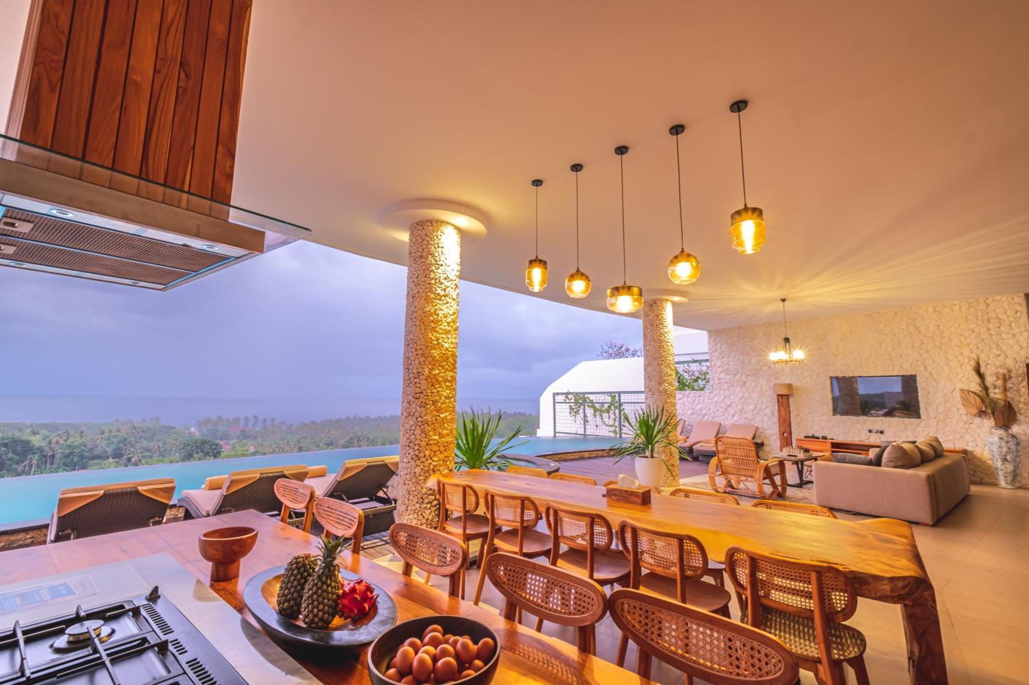 Villa Kaliente Toyapakeh Exterior photo